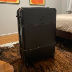 Bric’s Italian designer luggage - 32”